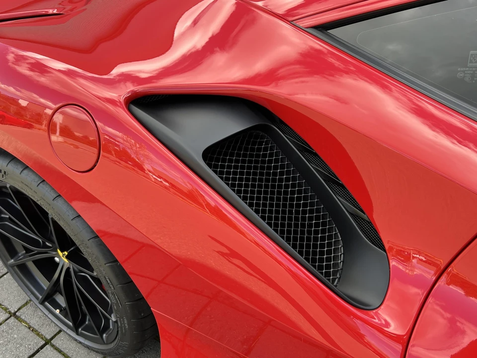 2020 Ferrari 488 Pista - Image 17 of 31