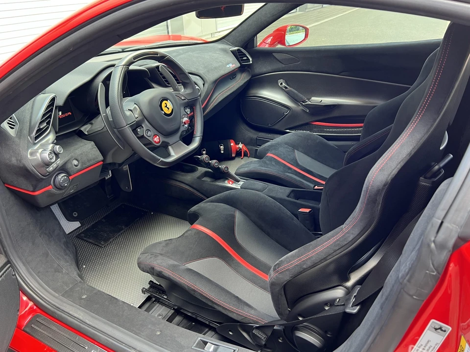 2020 Ferrari 488 Pista - Image 23 of 31