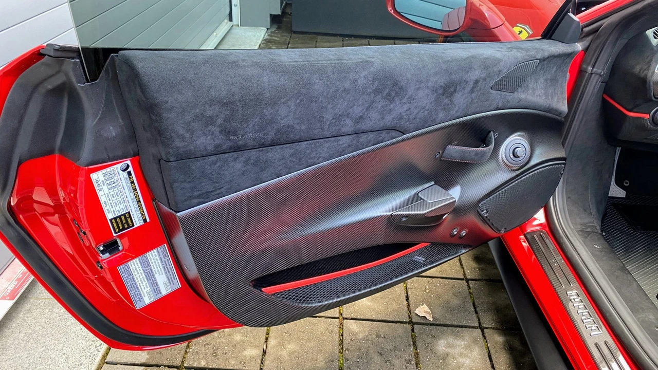 2020 Ferrari 488 Pista - Image 21 of 31