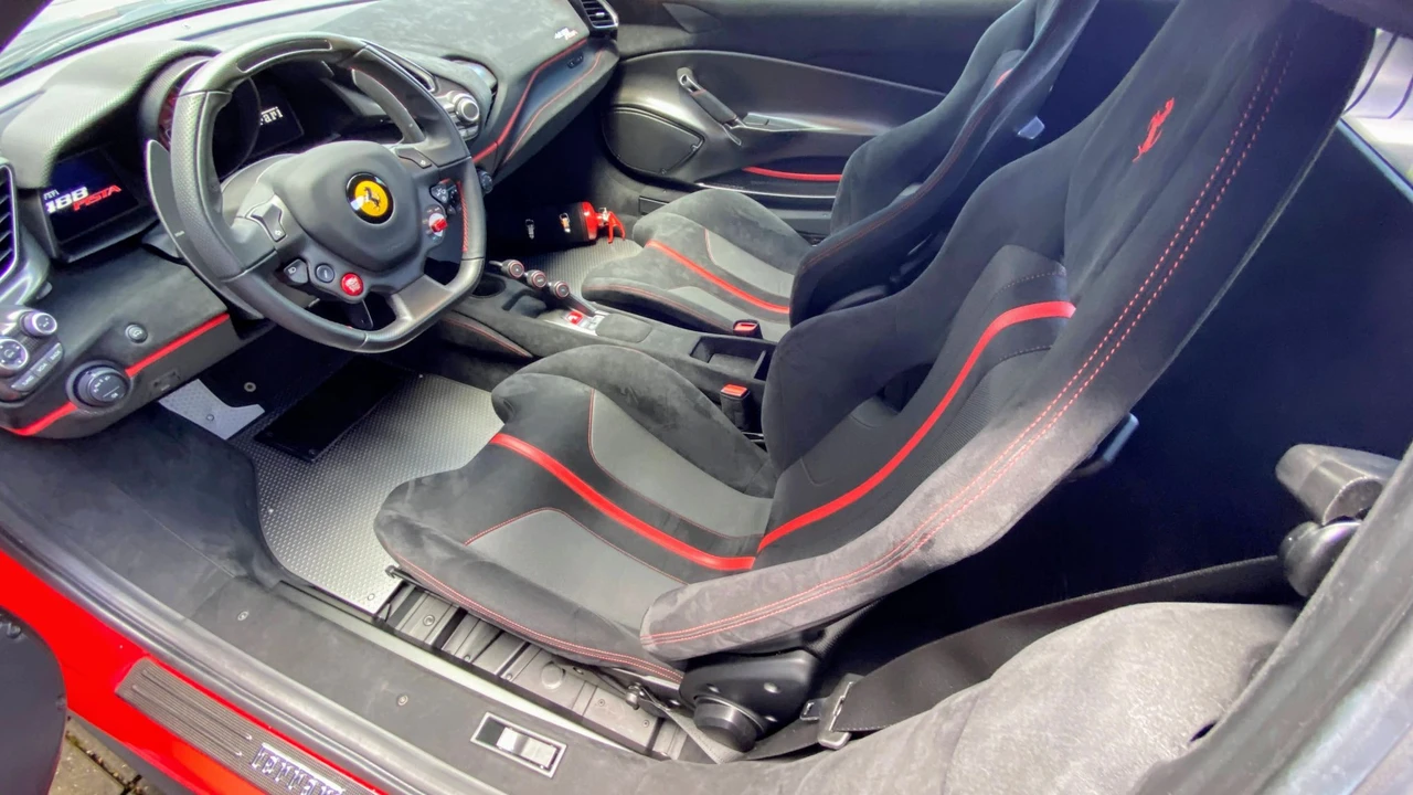 2020 Ferrari 488 Pista - Image 24 of 31