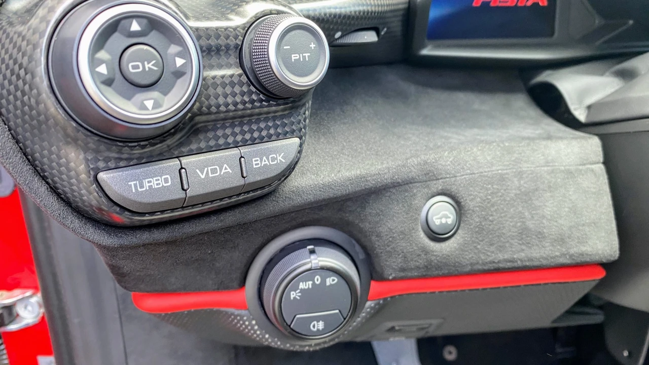 2020 Ferrari 488 Pista - Image 26 of 31