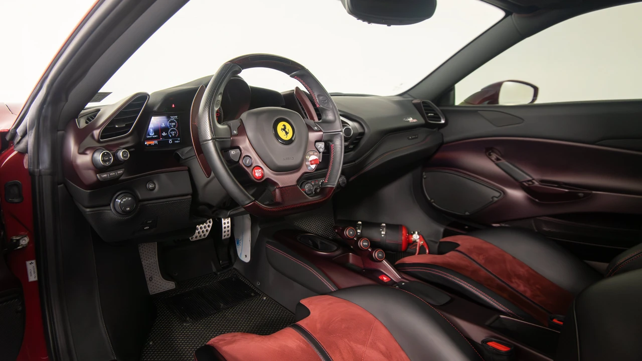 2020 Ferrari 488 Pista - Image 24 of 31
