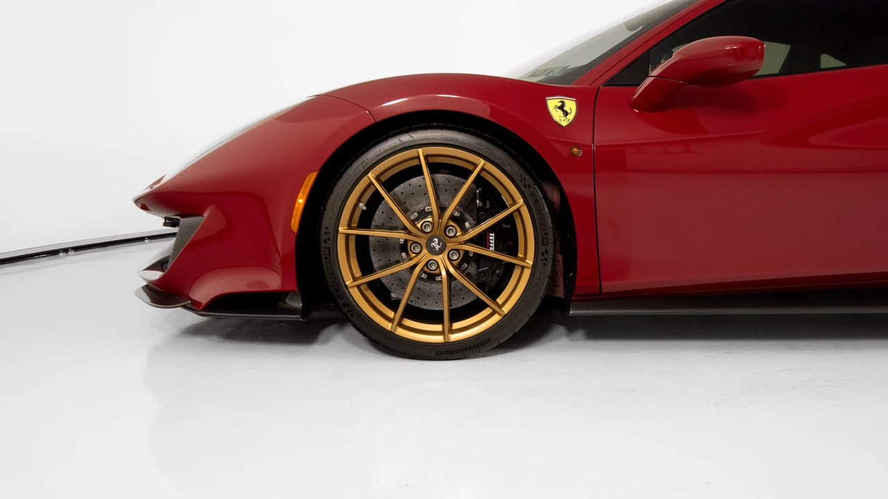 2020 Ferrari 488 Pista - Image 9 of 31