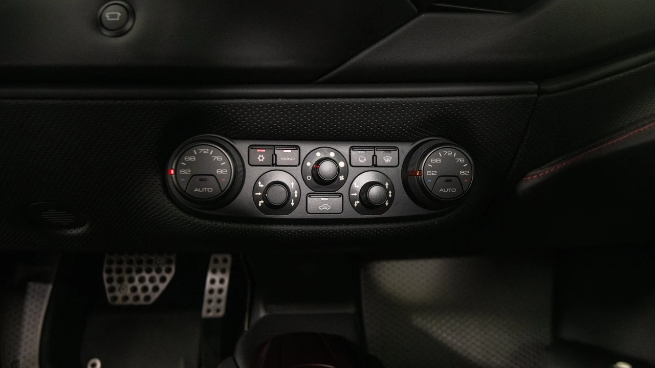 2020 Ferrari 488 Pista - Image 28 of 31