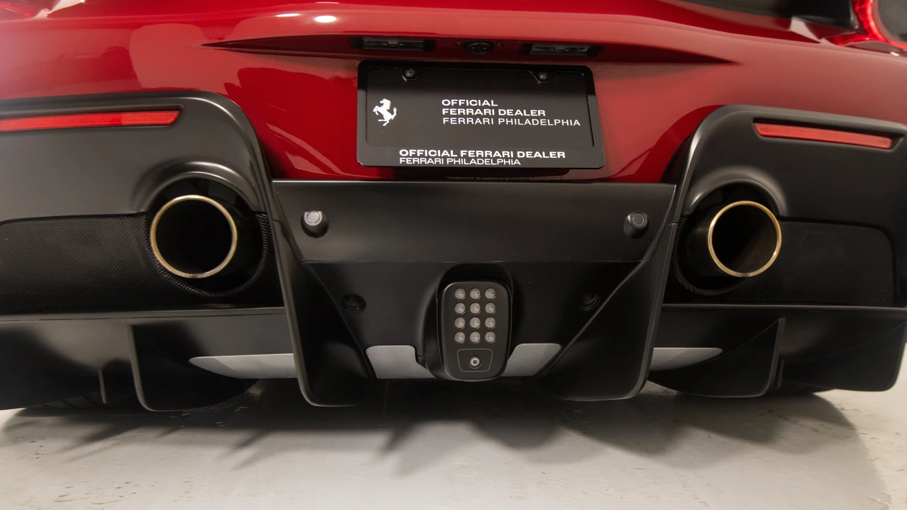 2020 Ferrari 488 Pista - Image 18 of 31