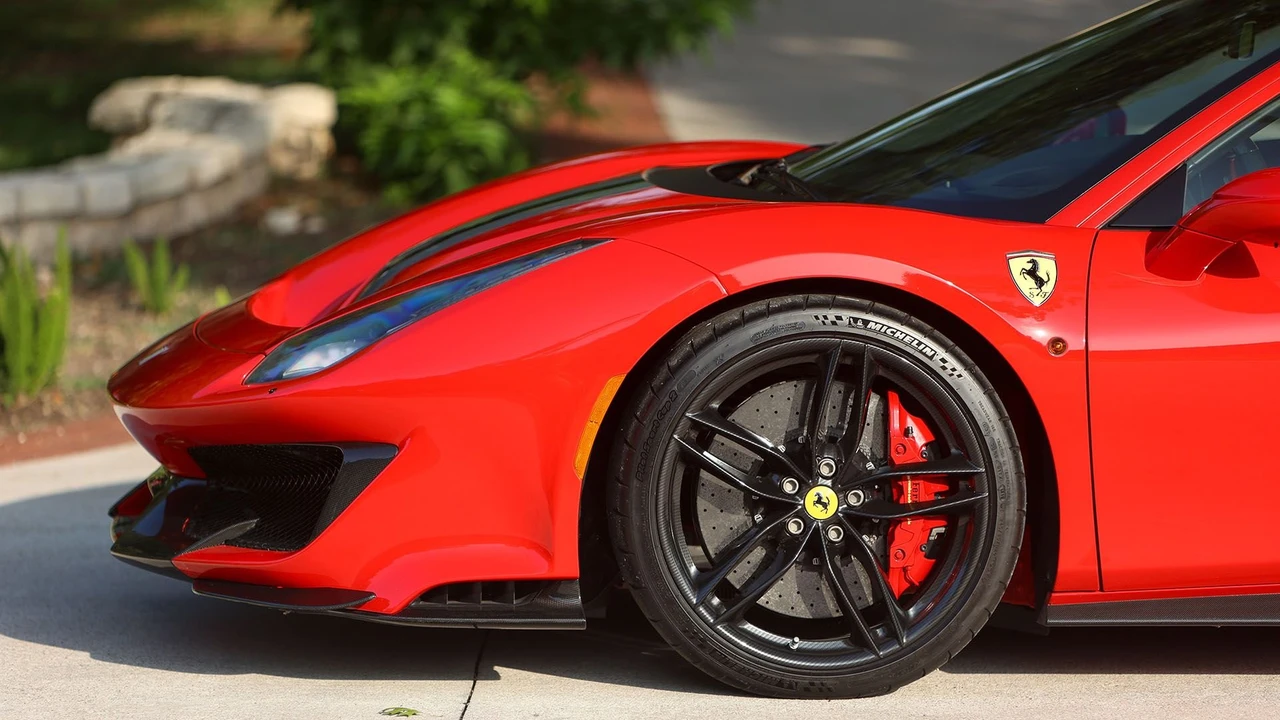 2020 Ferrari 488 Pista - Image 11 of 31