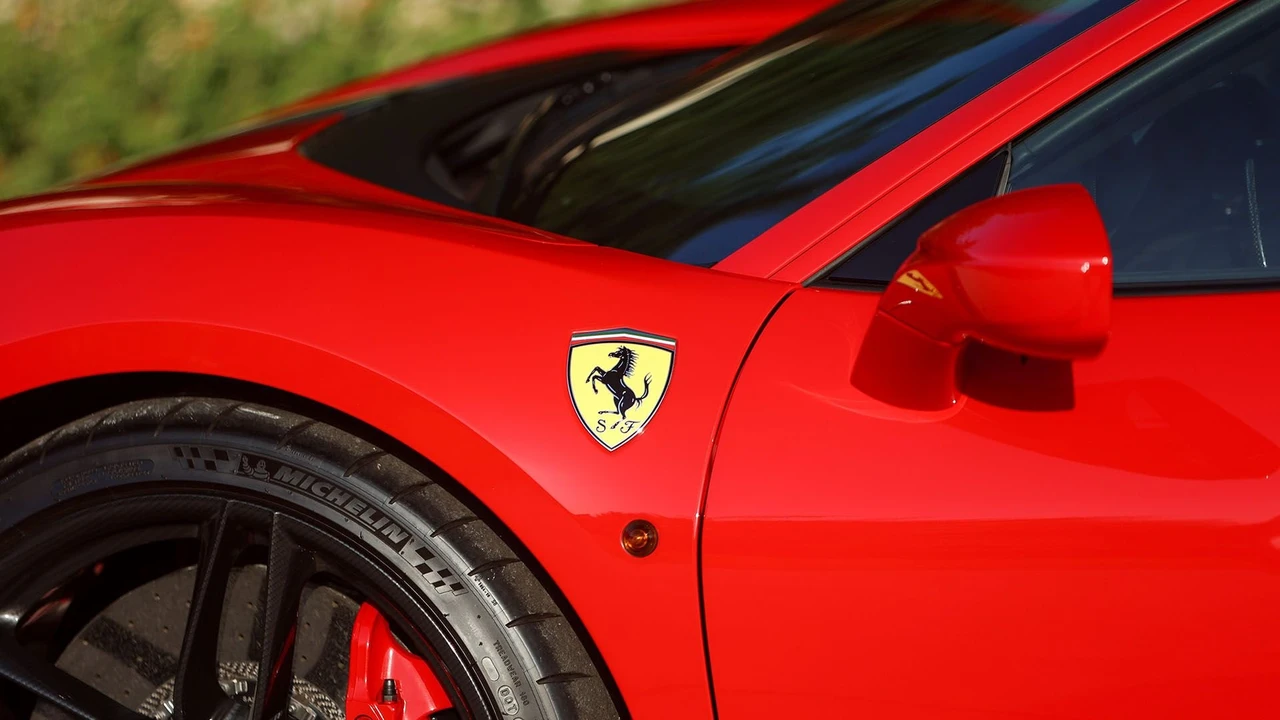 2020 Ferrari 488 Pista - Image 14 of 31