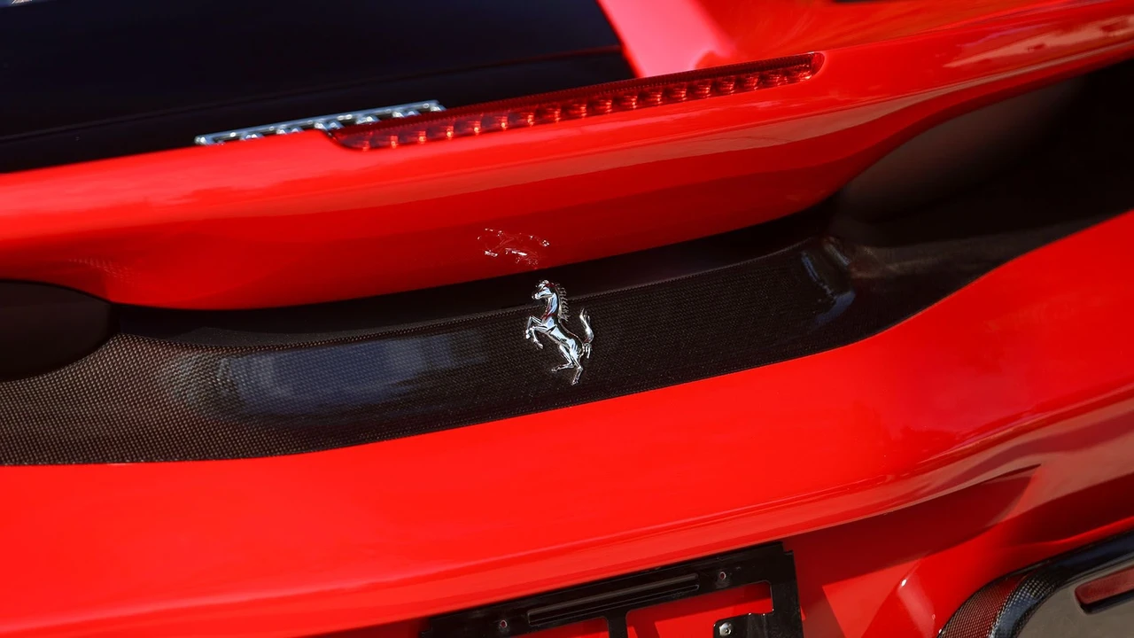 2020 Ferrari 488 Pista - Image 18 of 31
