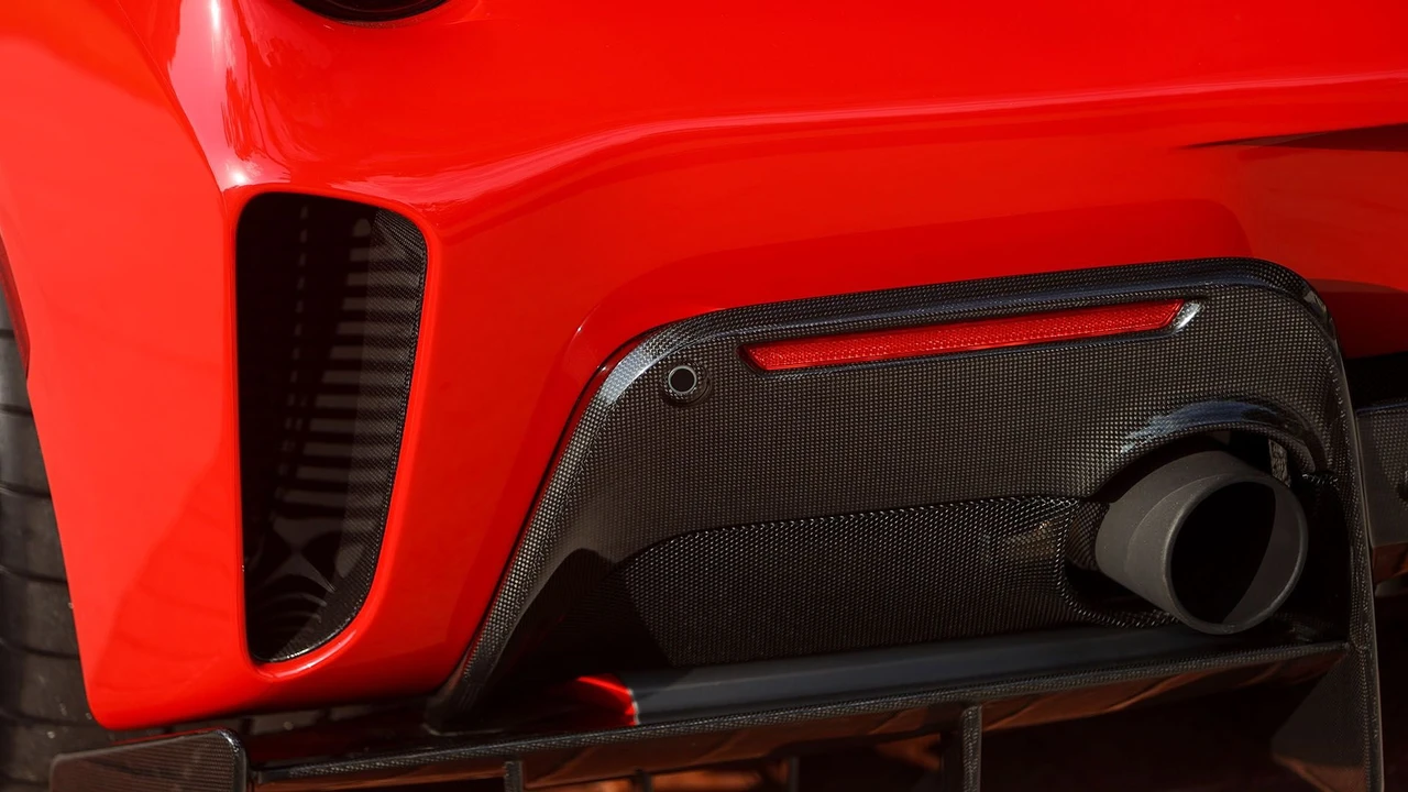 2020 Ferrari 488 Pista - Image 26 of 31