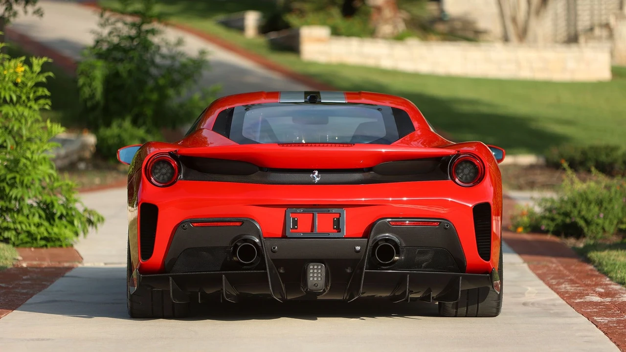 2020 Ferrari 488 Pista - Image 7 of 31