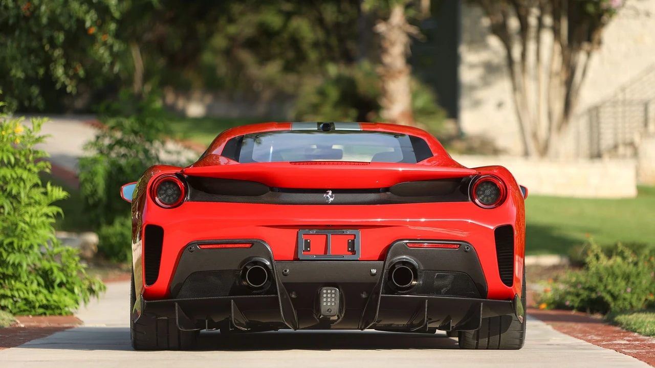 2020 Ferrari 488 Pista - Image 3 of 31