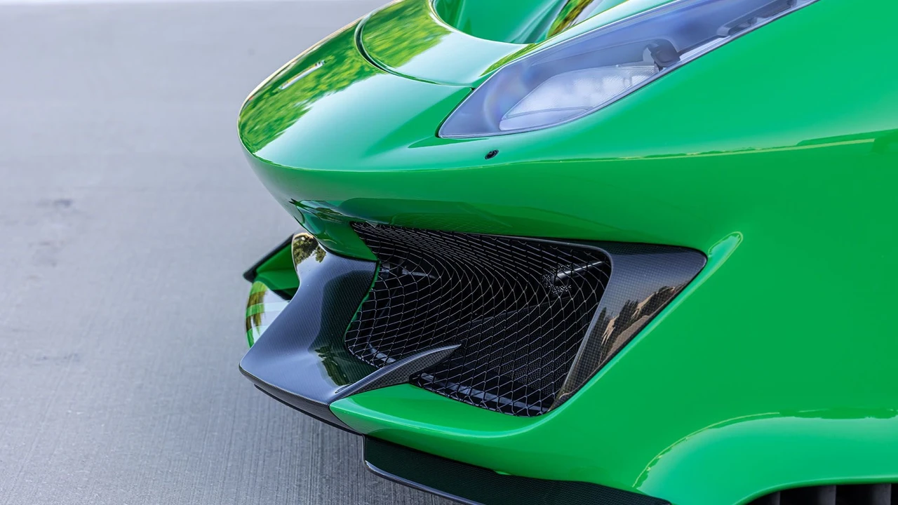 2020 Ferrari 488 Pista - Image 13 of 31