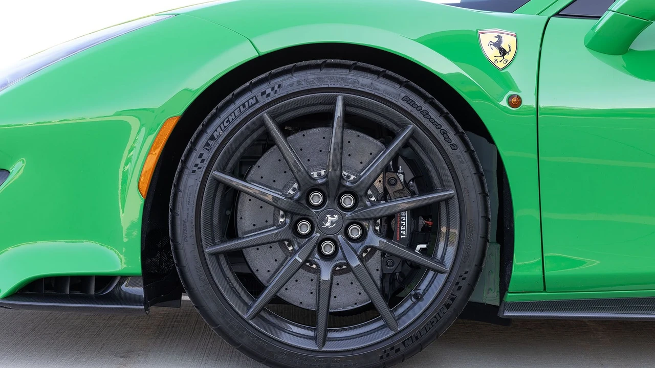 2020 Ferrari 488 Pista - Image 28 of 31