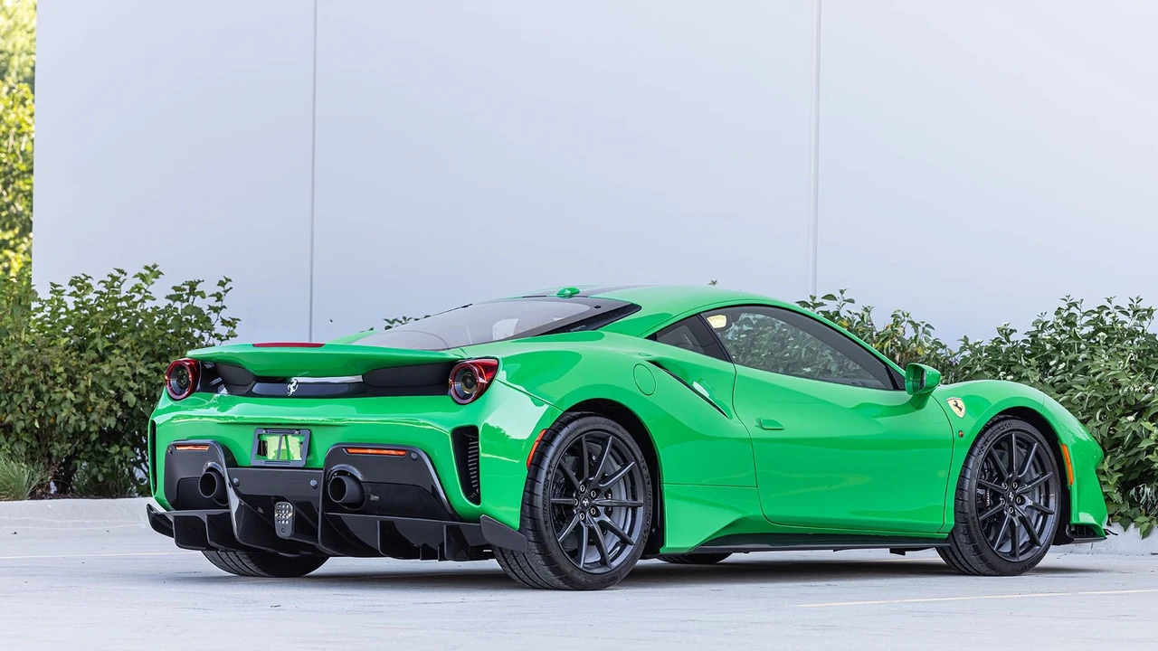 2020 Ferrari 488 Pista - Image 5 of 31