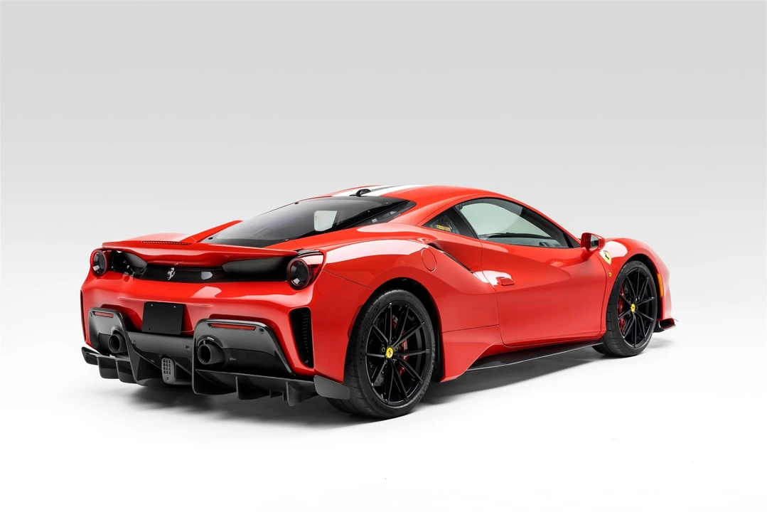 2020 Ferrari 488 Pista - Image 16 of 31