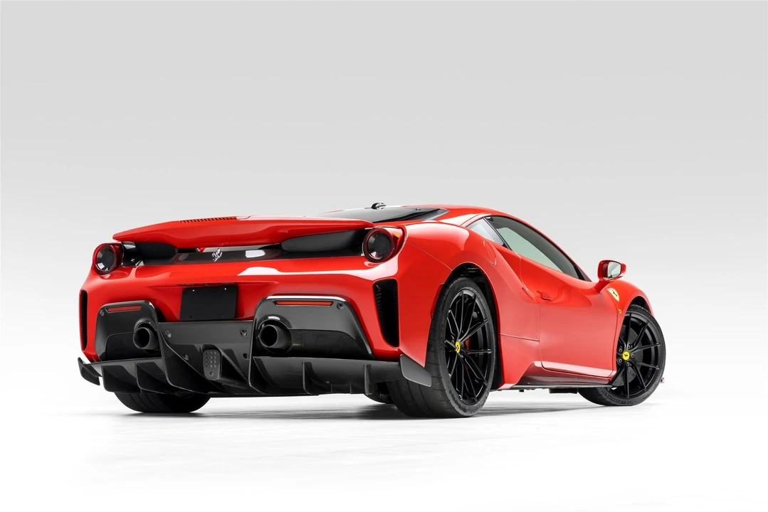 2020 Ferrari 488 Pista - Image 14 of 31
