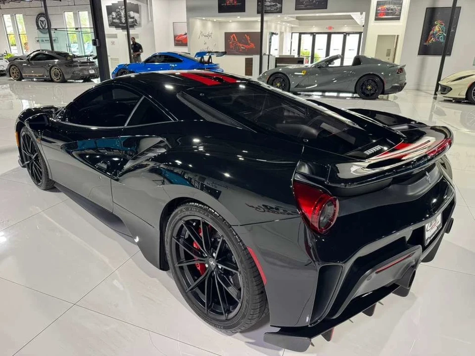 2020 Ferrari 488 Pista - Image 5 of 12