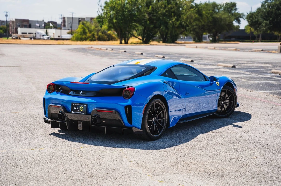 2020 Ferrari 488 Pista - Image 18 of 31