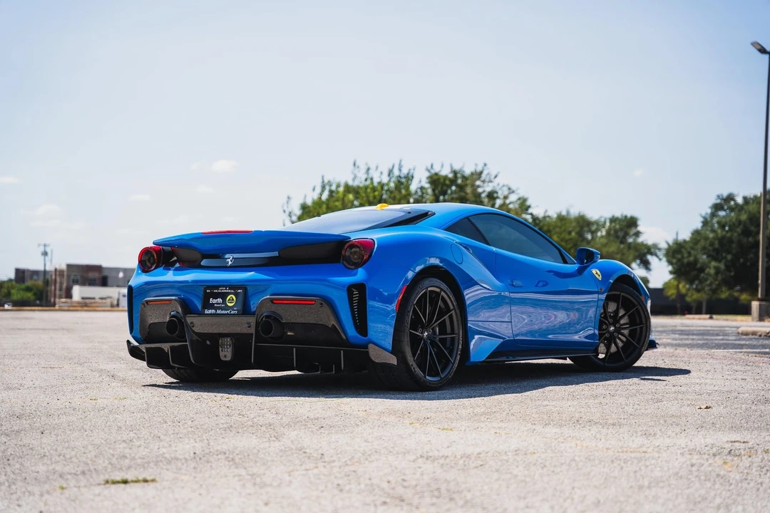 2020 Ferrari 488 Pista - Image 17 of 31