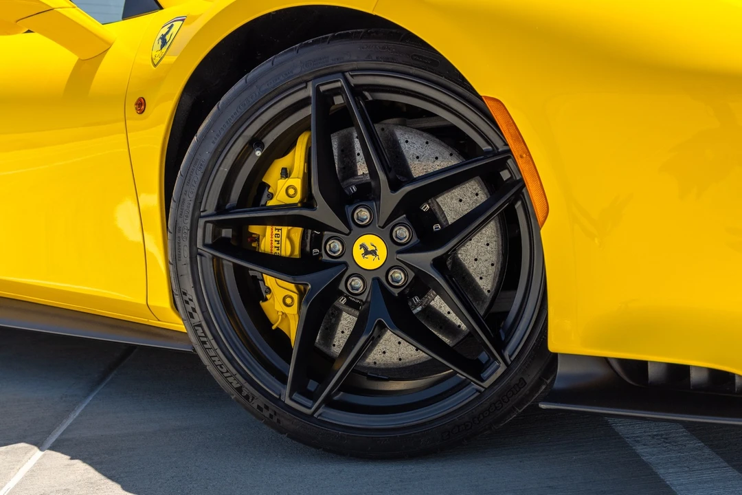 2020 Ferrari 488 - Image 24 of 31