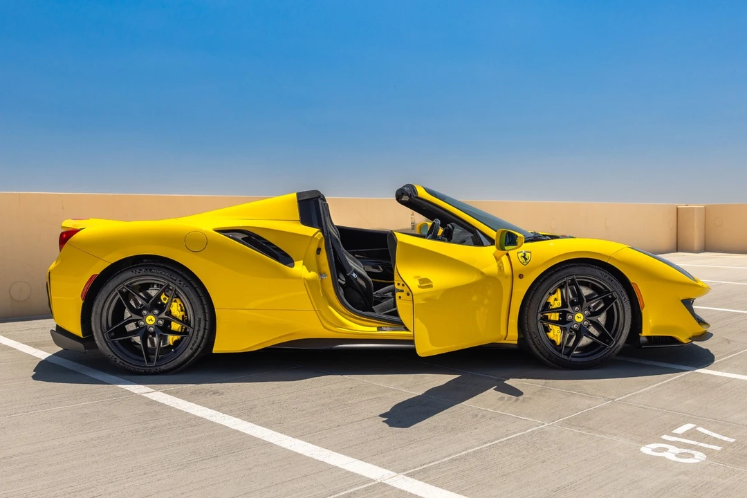 2020 Ferrari 488 - Image 15 of 31
