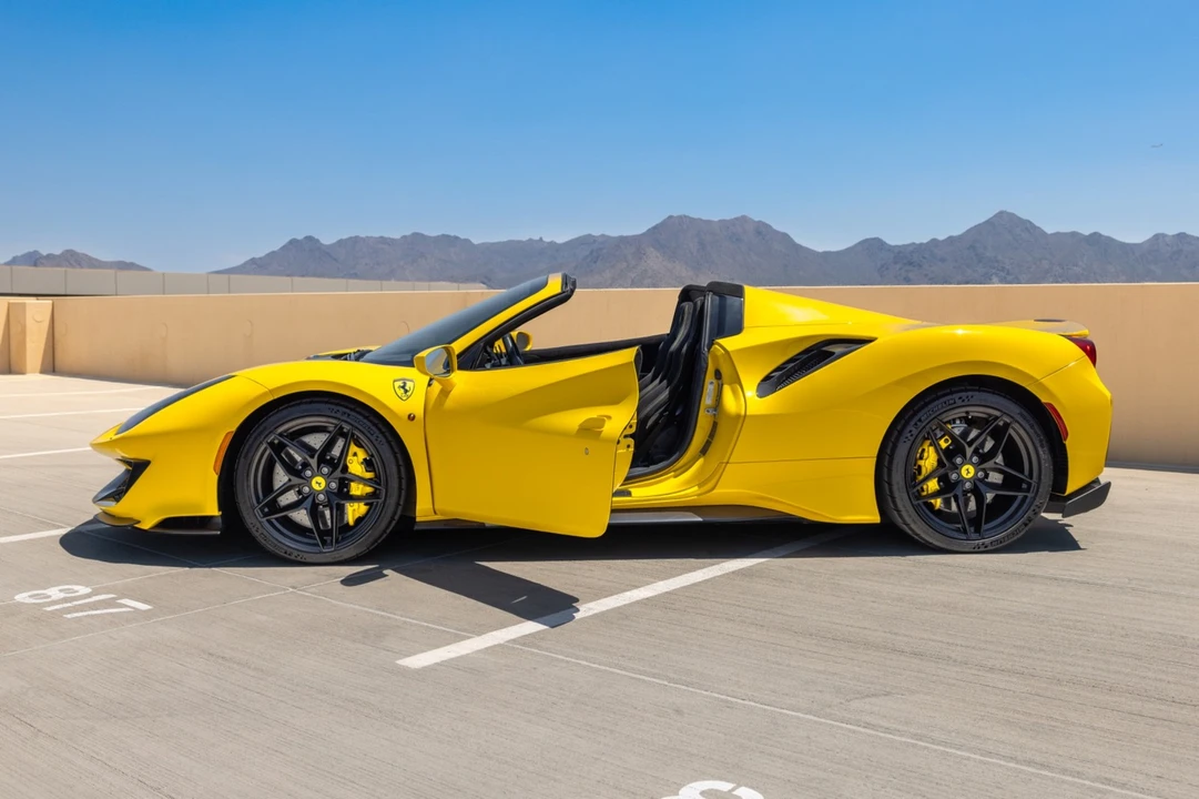 2020 Ferrari 488 - Image 13 of 31