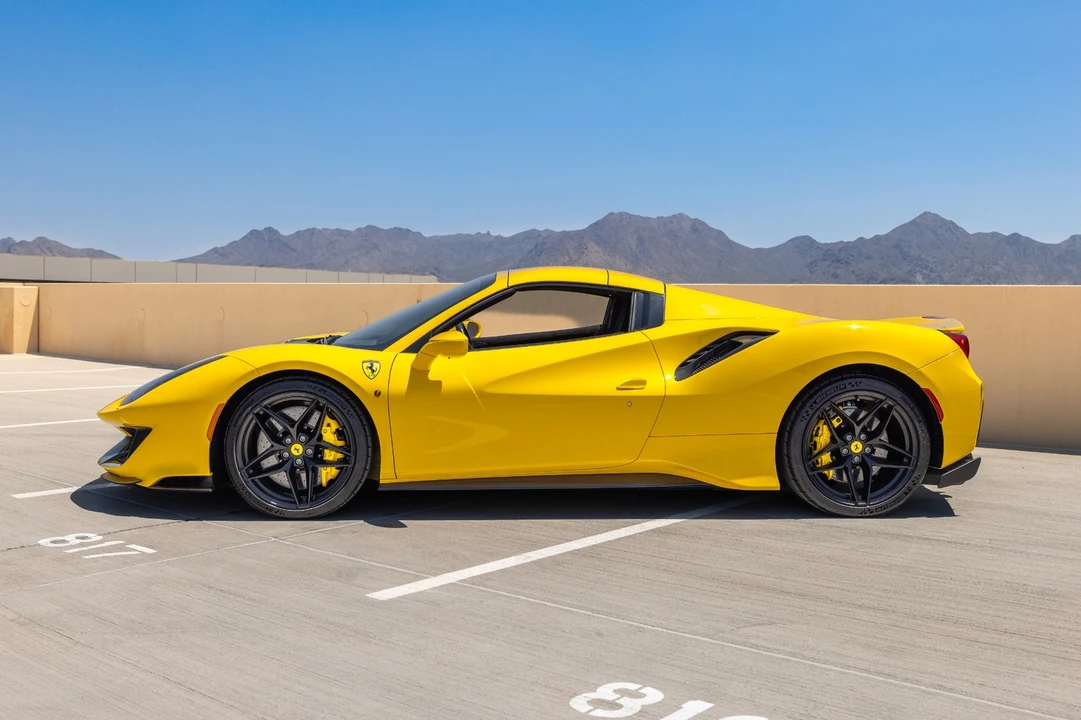 2020 Ferrari 488 - Image 12 of 31