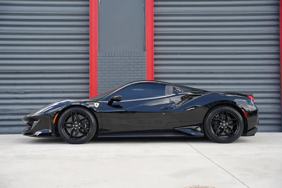 2020 Ferrari 488 Pista - Image 17 of 20