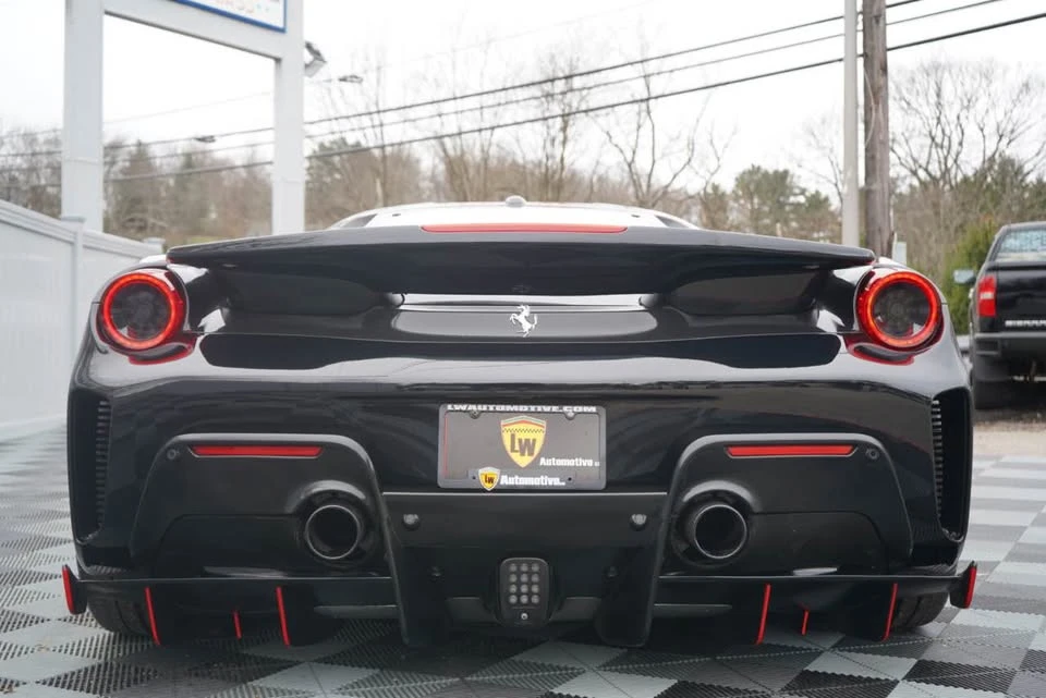 2020 Ferrari 488 Pista - Image 4 of 19