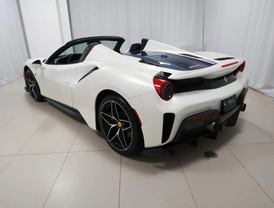 2020 Ferrari 488 Pista Spider - Image 11 of 18