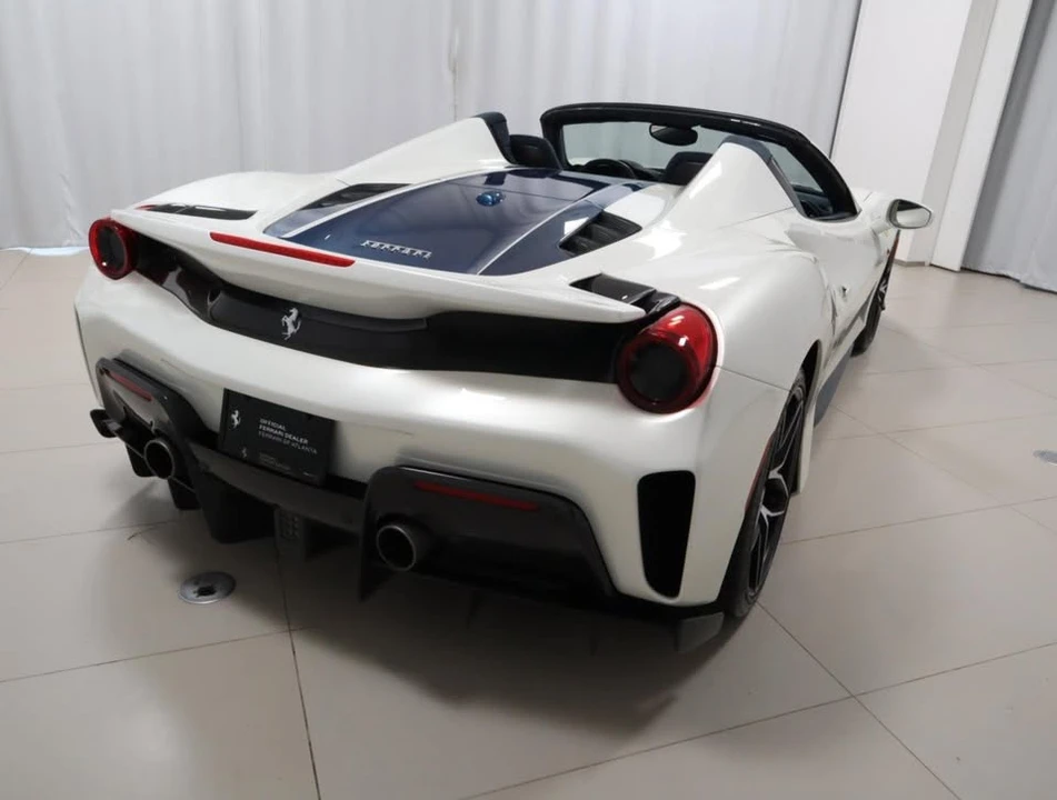 2020 Ferrari 488 Pista Spider - Image 10 of 20