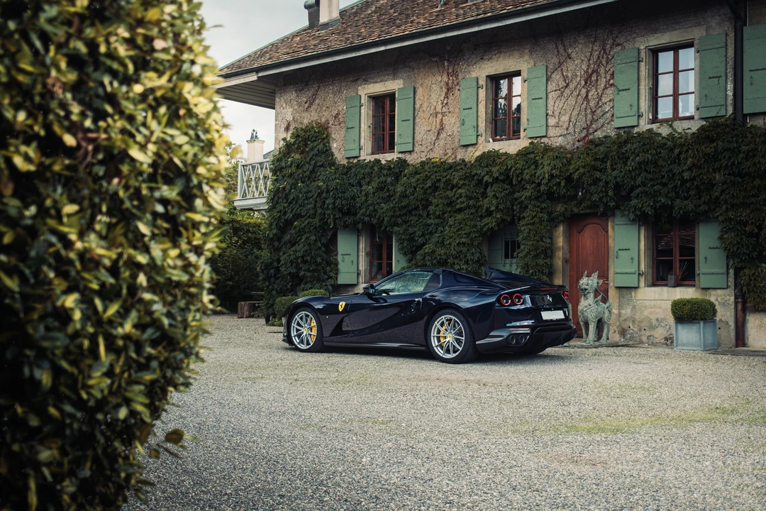 2020 Ferrari 812 GTS - Image 14 of 31