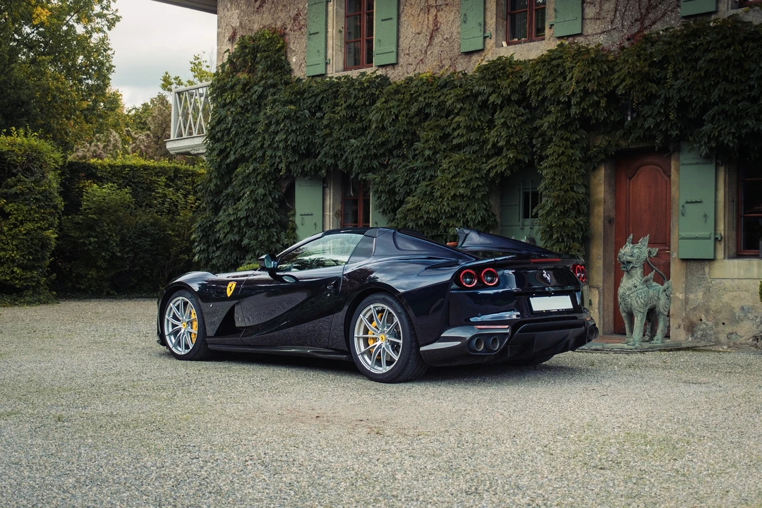 2020 Ferrari 812 GTS - Image 5 of 31