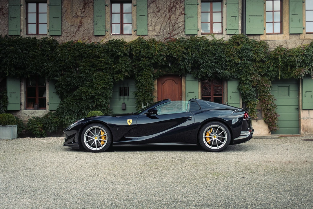 2020 Ferrari 812 GTS - Image 4 of 31