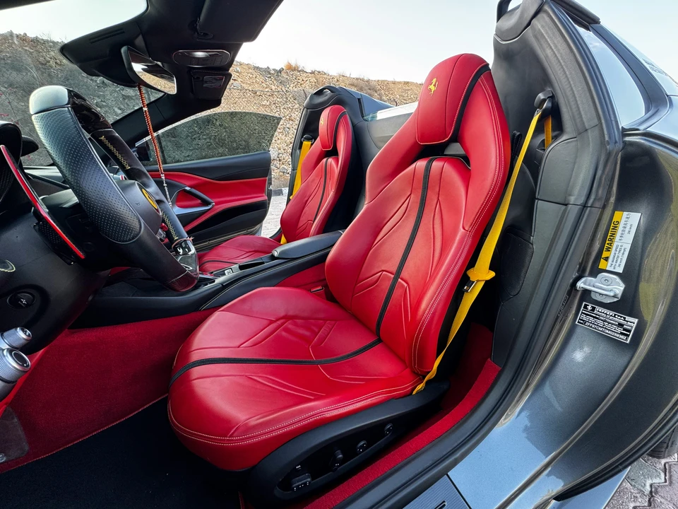 2020 Ferrari 812 GTS - Image 3 of 4