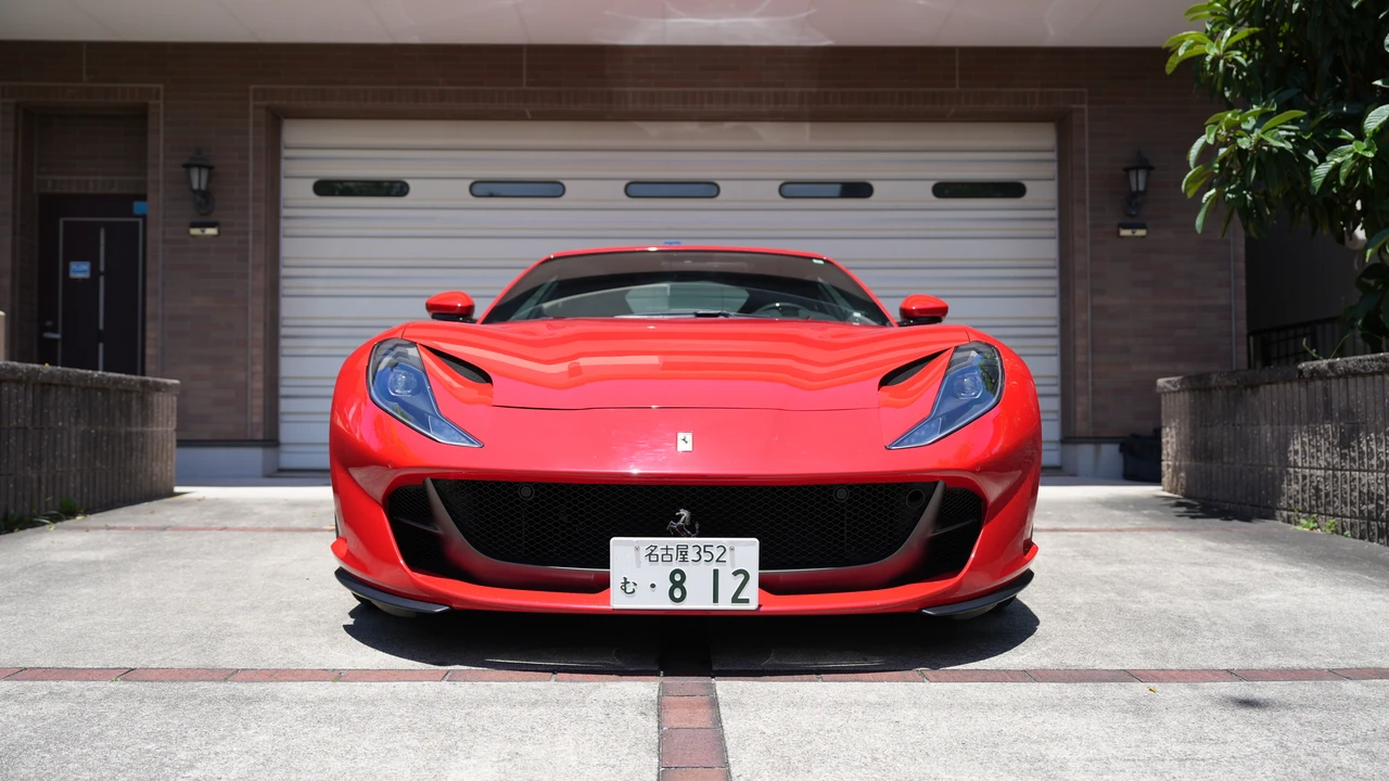 2020 Ferrari 812 Superfast - Image 4 of 31
