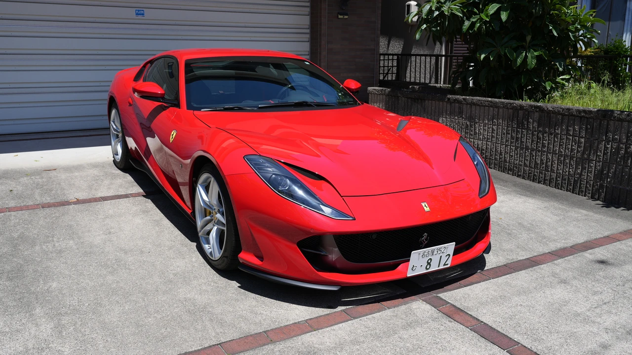 2020 Ferrari 812 Superfast - Image 5 of 31