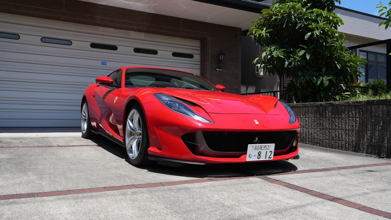 2020 Ferrari 812 Superfast - Image 6 of 31