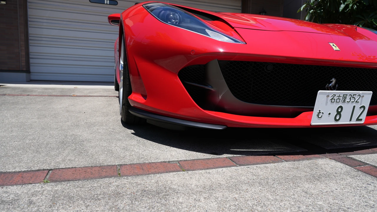 2020 Ferrari 812 Superfast - Image 24 of 31