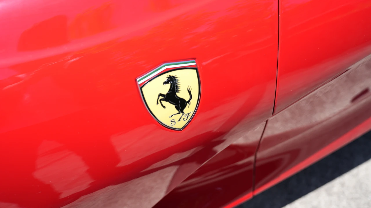 2020 Ferrari 812 Superfast - Image 25 of 31