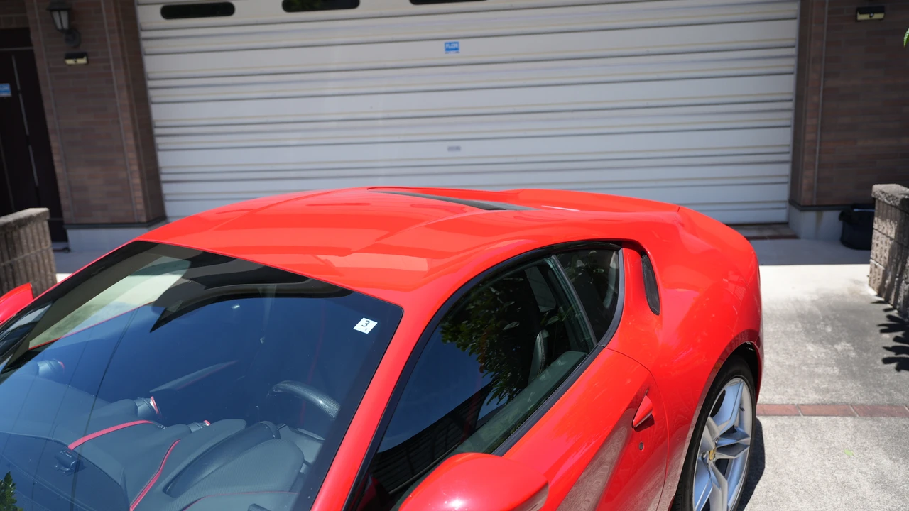 2020 Ferrari 812 Superfast - Image 28 of 31