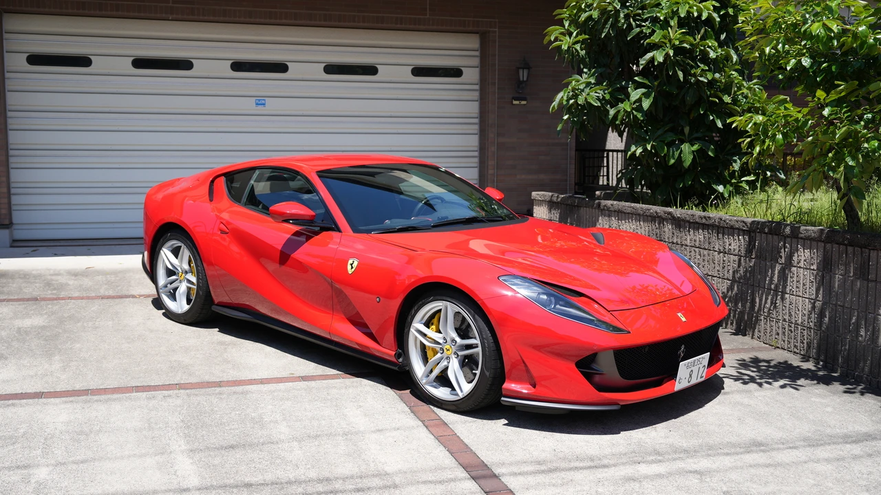 2020 Ferrari 812 Superfast - Image 12 of 31