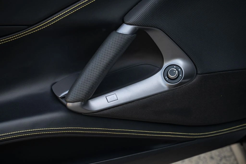 2020 Ferrari 812 Superfast - Image 30 of 31