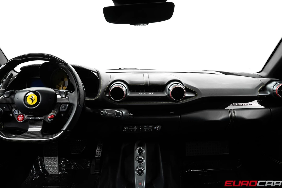 2020 Ferrari 812 Superfast - Image 28 of 31