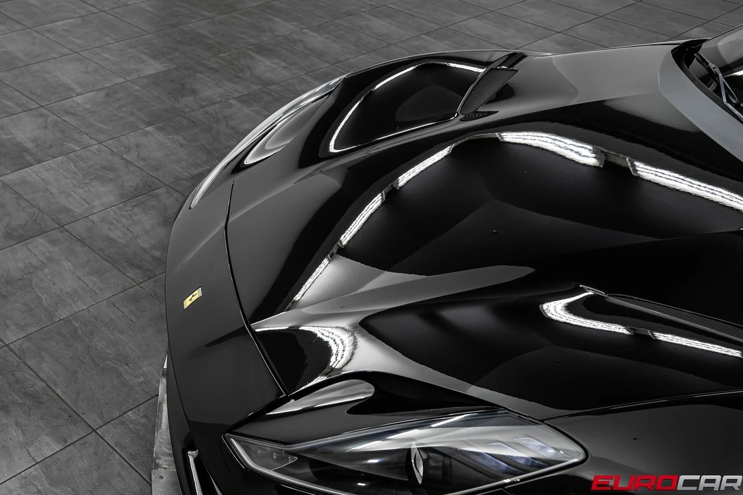 2020 Ferrari 812 Superfast - Image 9 of 31