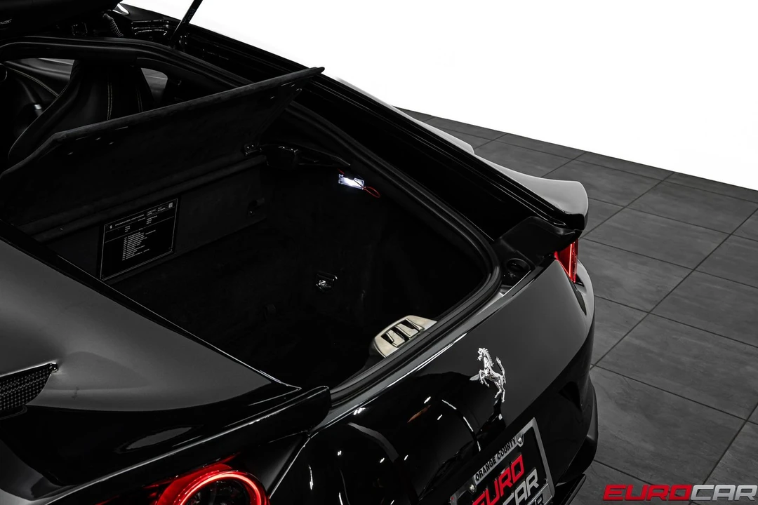2020 Ferrari 812 Superfast - Image 19 of 31