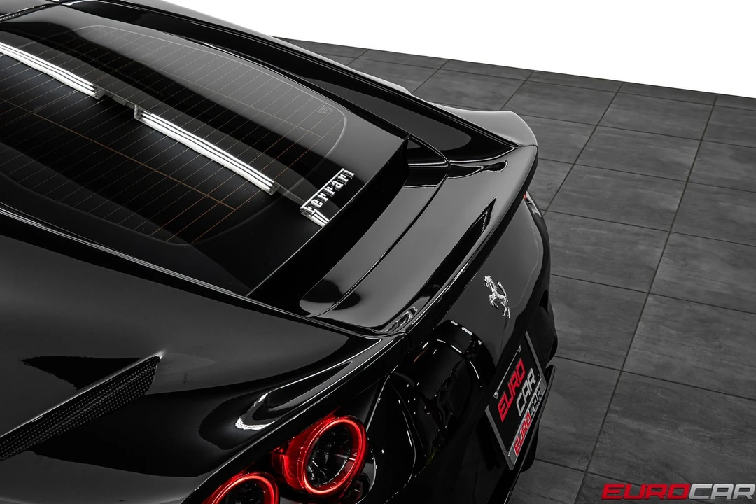 2020 Ferrari 812 Superfast - Image 18 of 31