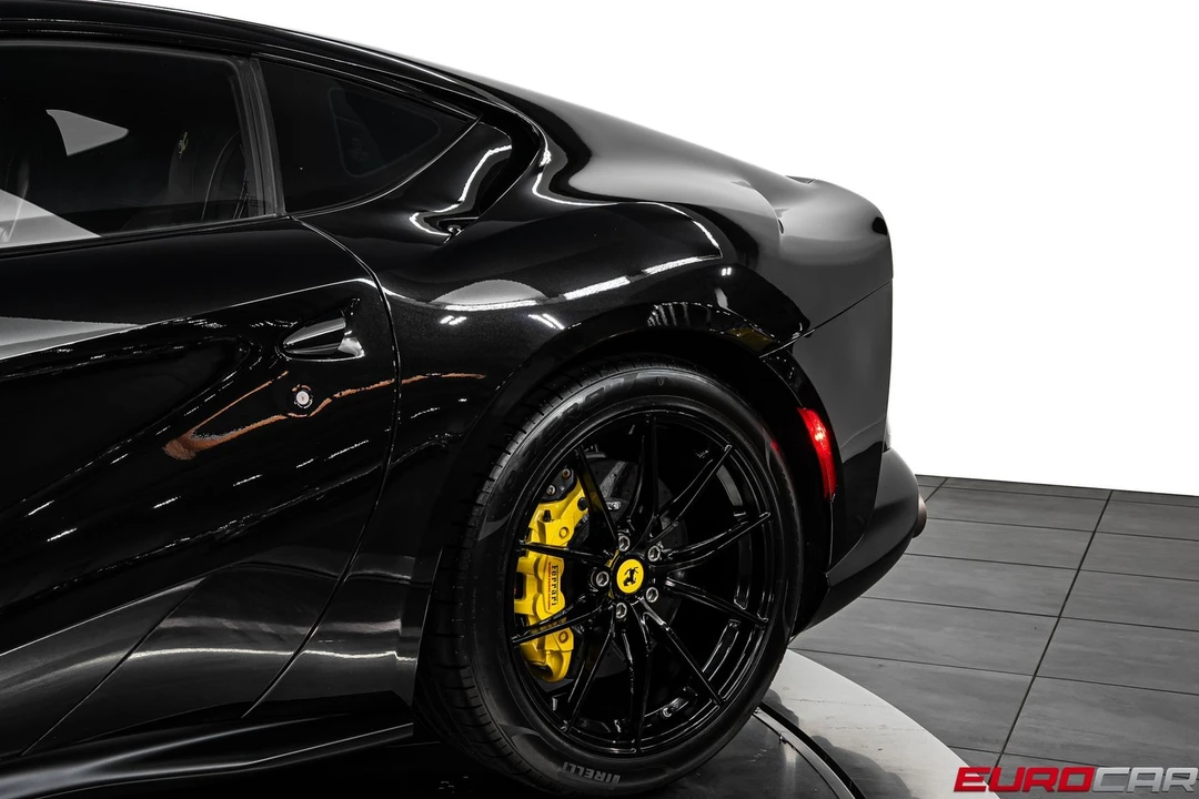 2020 Ferrari 812 Superfast - Image 15 of 31