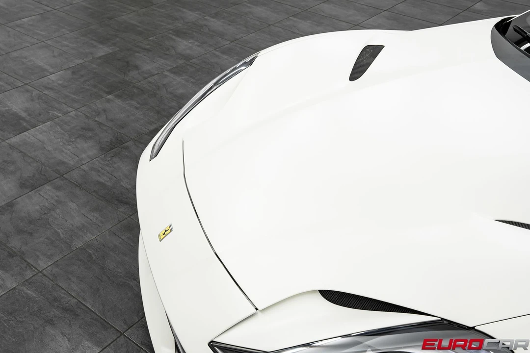 2020 Ferrari 812 Superfast - Image 9 of 31