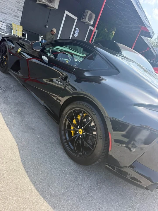2020 Ferrari 812 Superfast - Image 4 of 5